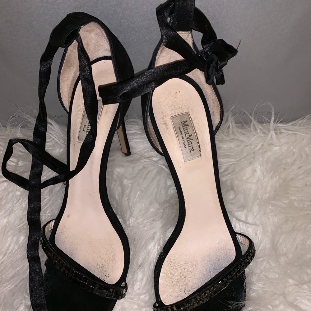 Sold/Max Mara heel - Picture 4 of 8
